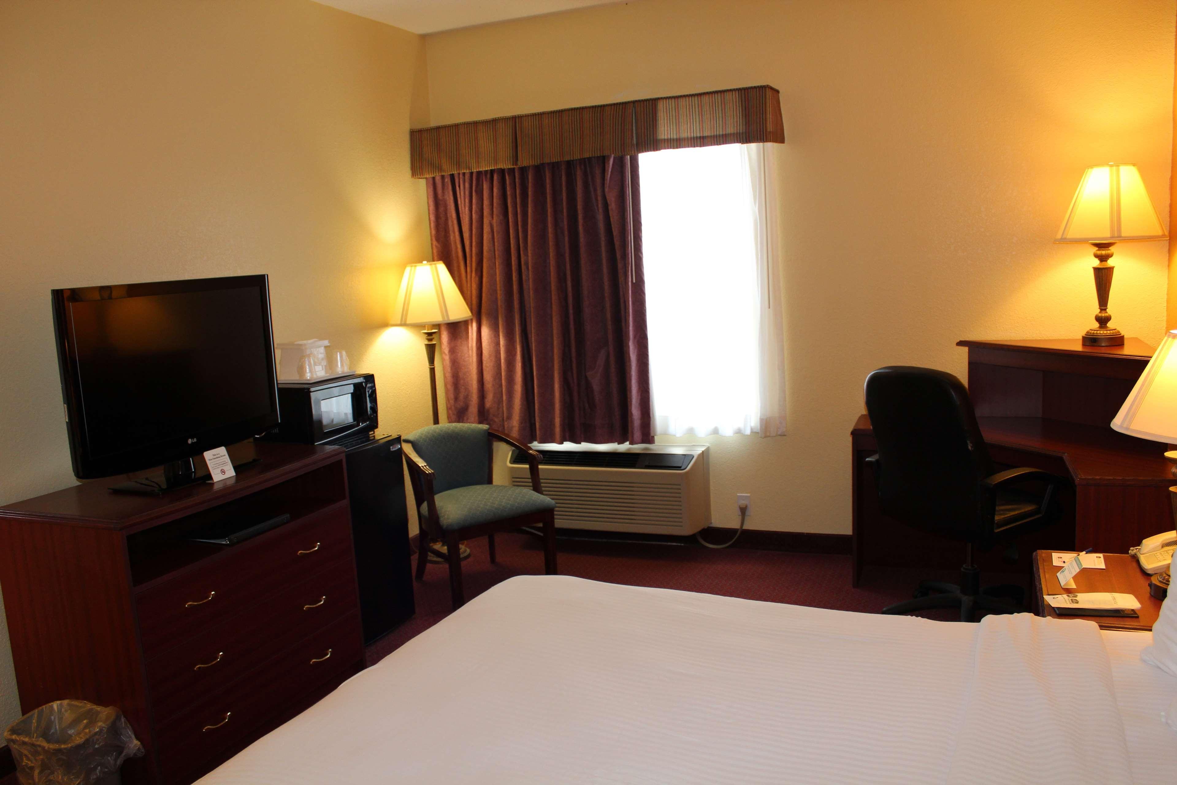 Best Western B R Guest Zanesville Bagian luar foto