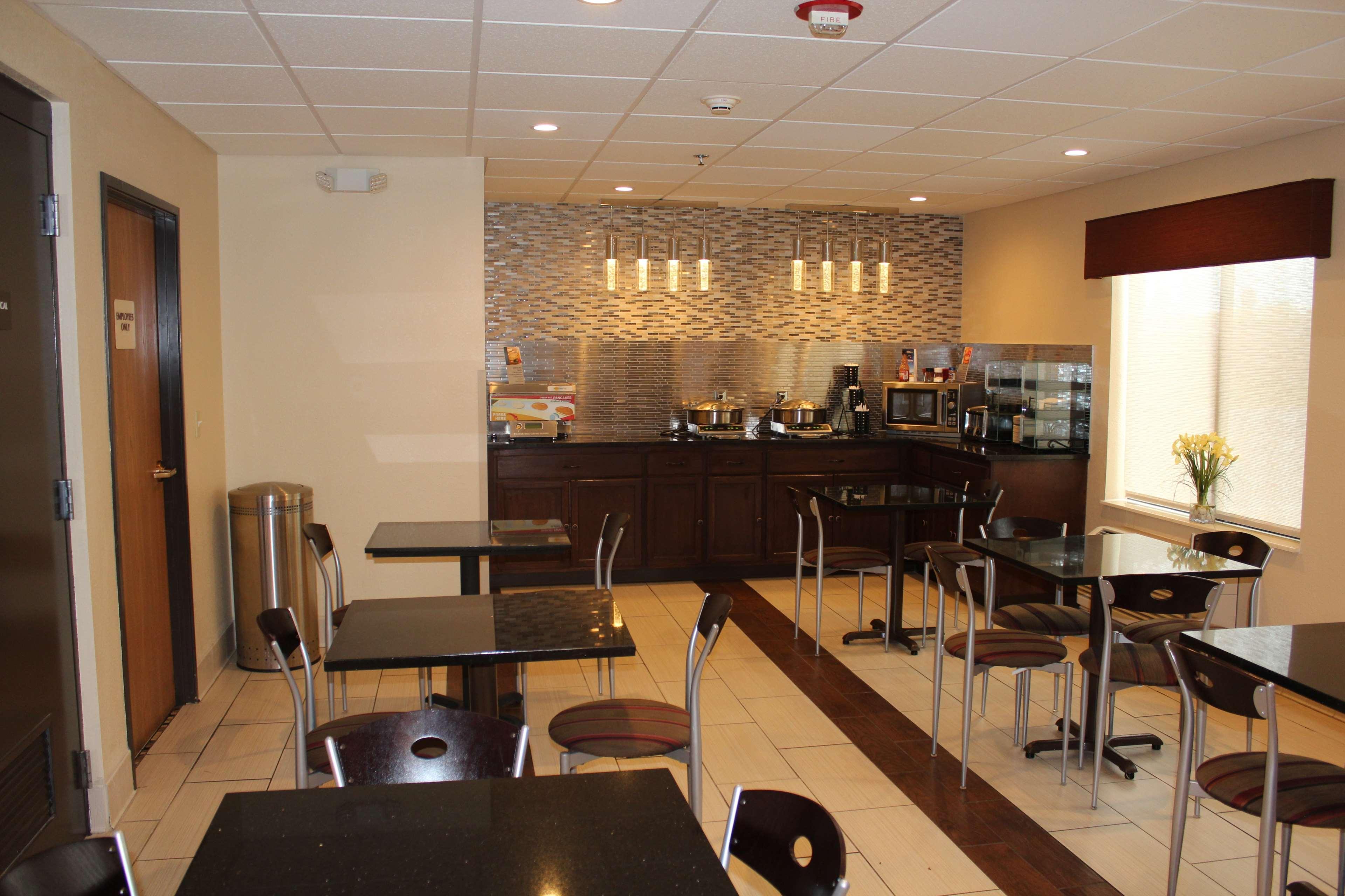Best Western B R Guest Zanesville Bagian luar foto