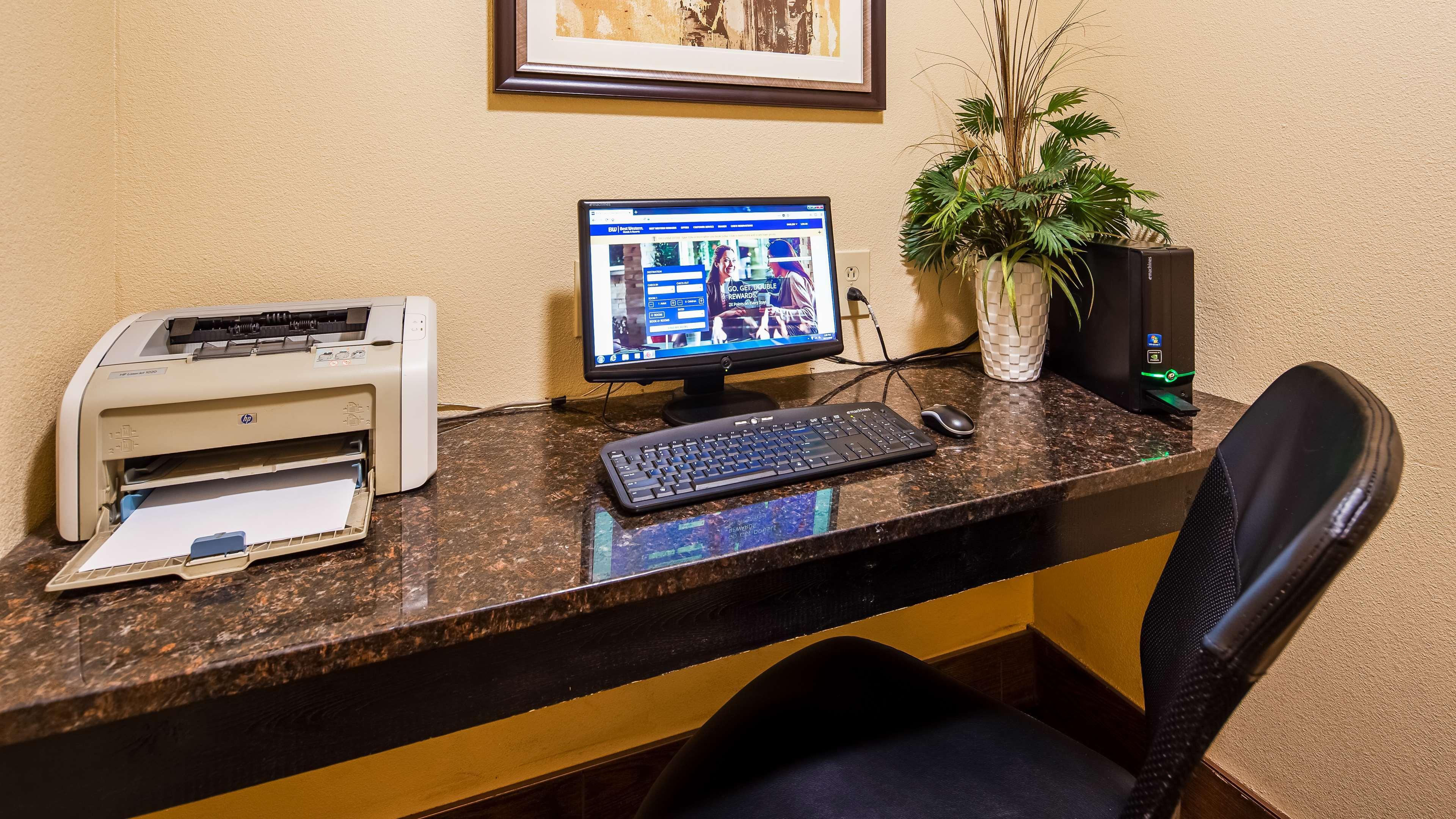 Best Western B R Guest Zanesville Bagian luar foto